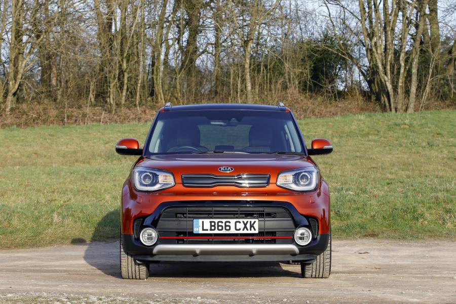  Kia Soul Turbo 2016 года  (UK) (фото 14 из 16)